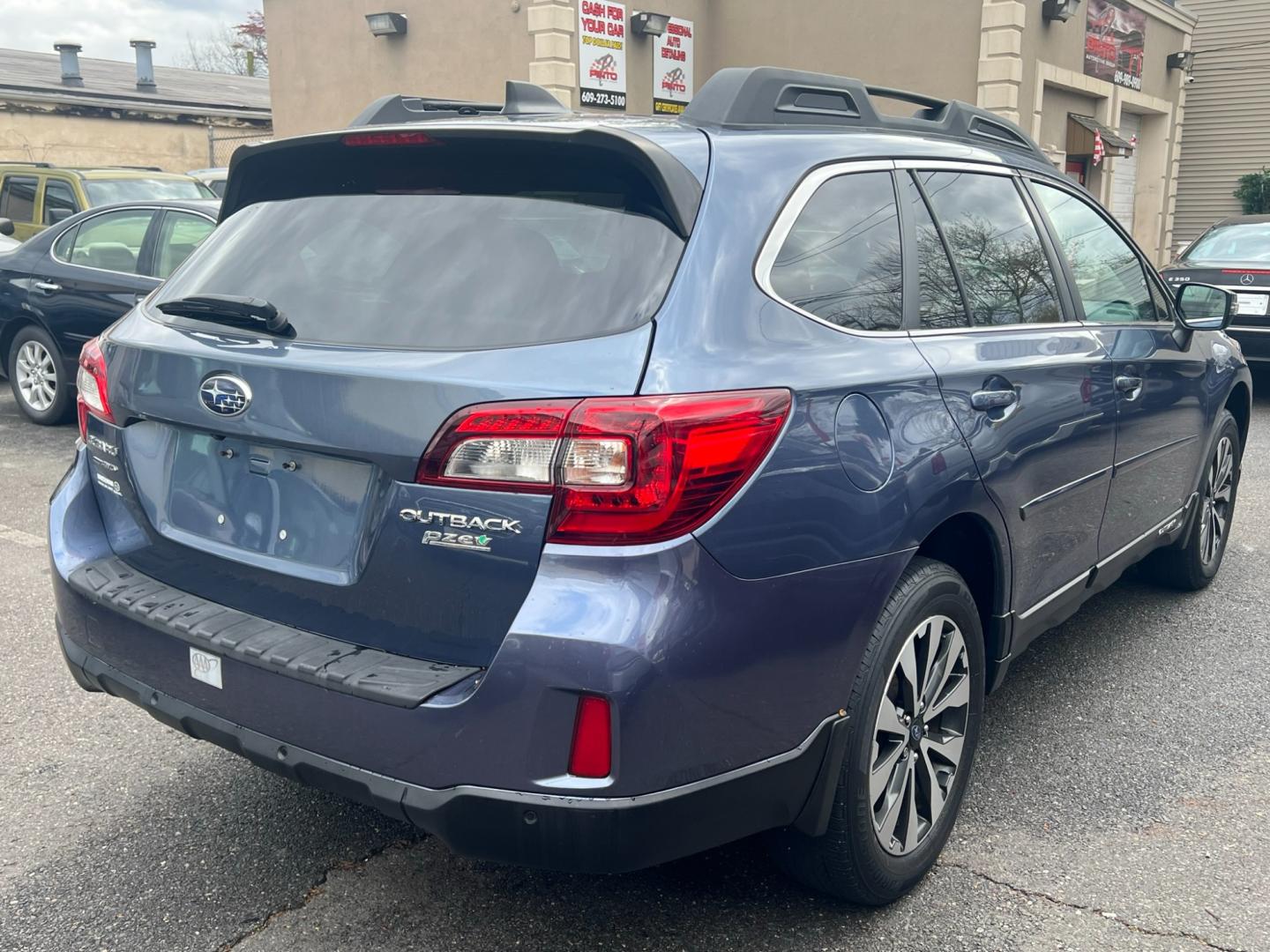 2017 Blue /beige Subaru Outback 2.5i Limited (4S4BSANC6H3) with an 2.5L H4 DOHC 16V engine, CVT transmission, located at 1018 Brunswick Ave, Trenton, NJ, 08638, (609) 989-0900, 40.240086, -74.748085 - Photo#3